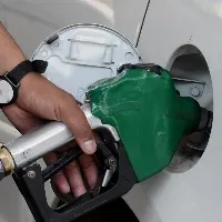 Andhra to decide on cutting fuel price at 'right time'