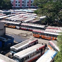 Citing rising diesel prices, Telangana mulls bus fares hike