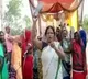women warned bjp mla ravi sonkar for not built road