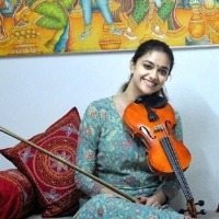 Keerthy Suresh turns violinist for 'Sarkaru Vaari Paata'
