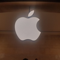 Apple to let people pass on their iCloud data when they die