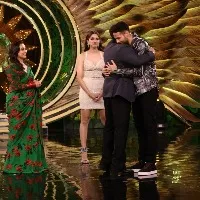 'Bigg Boss 15': Siddhant Chaturvedi gets emotional upon meeting Salman