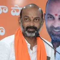 Bandi Sanjay to go to districts from today