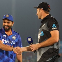 1st T20I: India beat New Zealand by five wickets, take 1-0 series lead