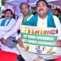 KCR is fighting against Centre says Errabelli