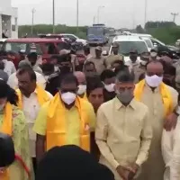 Chandrababu Reaches Assembly On Foot
