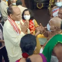యాదాద్రీషుని సేవలో తెలంగాణ సీఎస్ సోమేశ్ కుమార్