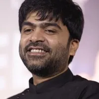 Actor Simbu breaks into tears on stage