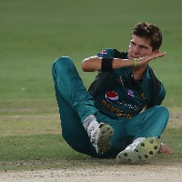 Shaheen apologises to Afif for dangerous throw at him, fined 15 percent of match fee