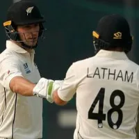 Kanpur Test Lunch Break Kiwis Scored 197 runs for loss of two wicket