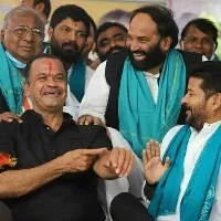 Komati Reddy and Revanth Reddy talk to each other at Vari Deeksha