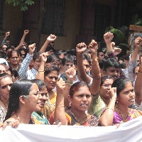 Andhra employees to launch agitation over demands