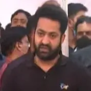 Junior NTR pays tributes to Sirivennela
