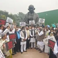 MP Protest with Pillow Speaker Fires On Him