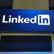 Now connect with people on LinkedIn in Hindi