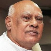 Telugu states mourn undivided Andhra's former CM Rosaiah (Ld)