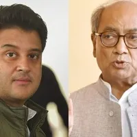 Scindia is a betrayer says Digvijay Singh