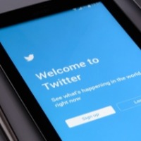 Twitter will soon let you add individual content warnings to posts