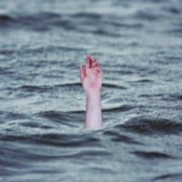 5 students, teacher of Veda Pathashala drown in Guntur