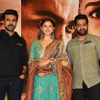 Alia Bhatt 'complains' Ram Charan and Jr NTR ignored her on sets of 'RRR'