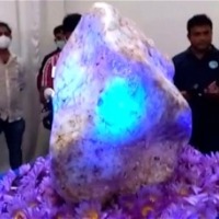 World's biggest blue sapphire 'Queen of Asia' found in Sri Lanka