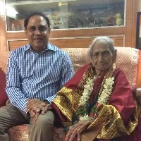 శత వసంతం లోకి అడుగుపెట్టిన పింగళి వెంకయ్య గారి కుమార్తెను  పరామర్శించిన  తానా అధ్యక్షుడు
