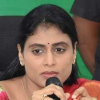 Sharmila fires on KCR