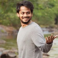 'Bigg Boss Telugu 5': Shanmukh's girlfriend stands by him despite negativity