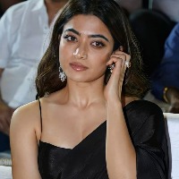 Rashmika Mandanna on 'Pushpa': Allu Arjun monitored each shot