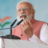 PM meets BJP MPs from South India