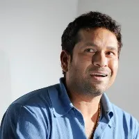 Sachin Tendulker heaps praise on a traffic constable