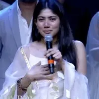 Saipallavi getting emotional in pre realize event