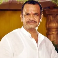 Komatireddy fires on CM KCR over Inter results