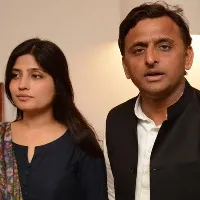 Yogi Adityanath phones Akhilesh Yadav after his wife and daughter tests Corona positive