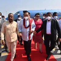Sri Lankan prime minister Mahinda Rajapaksa and family arrives Tirupati