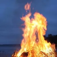 The thief who set fire to the bike to stay away from cold
