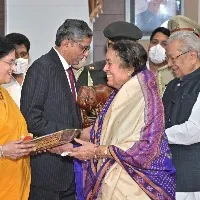 CM Jagan attends Governor Tea Party for CJI NV Ramana at Raj Bhavan