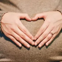 no corona virus infection in child through their pregnant mother