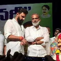 Gunmen for Vangaveeti Radha as per CM Jagan orders