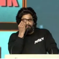 Allu Arjun gets emotional in Pushpa Thank You Meet