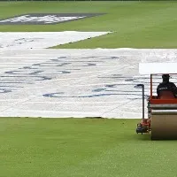 Umpires calls Lunch Break as rain continues in Johannesburg