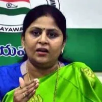 Congress leader Sunkara Padmasri slams ap bjp chief somu veerraju