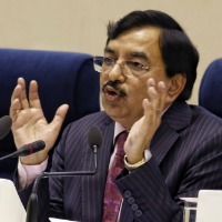 'No need to defer Budget, EC would not like to interfere'