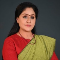 vijay shanti slams kcr