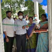 పార్క్ ల నిర్వహణ బాధ్యతలను స్థానిక కాలనీ వాసులు చేపట్టాలి: విజ‌య‌వాడ‌ మేయర్