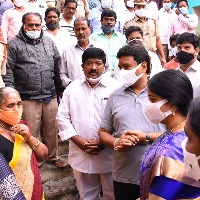 వించిపేట కొండ ప్రాంతాలలో సమస్యల పరిష్కరించే విధంగా చర్యలు తీసుకోవాలి: మంత్రి వెల్లంపల్లి