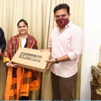KTR gave Rs 15 lakh personally to punjab chess player Malika Handa