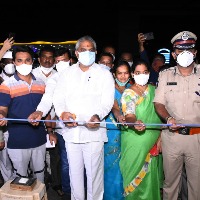 ఆహ్లాదకర వాతావరణంలో పరిశుభ్రమైన ఆహారం అందించుటయే ముఖ్య ఉద్దేశ్యం: మల్లాది విష్ణువర్ధన్