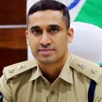 no politicize TDP Leader chandraiahs murder said IPS vishal gunni