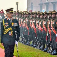 Wonot let any attempt to change status quo along Indias border to succeed